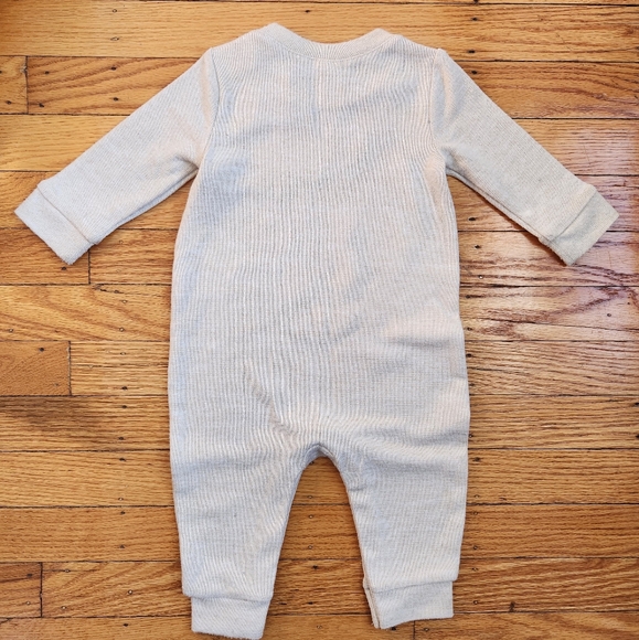 VGUC baby GAP Brannan Bear Footless One-Piece Ecru 3-6 months - Picture 4 of 6